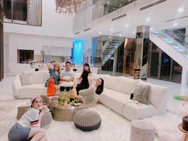 "Nữ ho&agrave;ng nội y" từng khiến đại gia gốc Việt U80 si m&ecirc;, giờ vẫn lẻ b&oacute;ng trong biệt thự 50 tỷ - Ảnh 6.