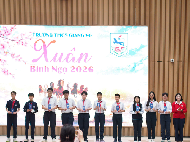 Trịnh &Aacute;nh Nhi &ndash; Mẫu teen đa t&agrave;i t&ocirc;n vinh vẻ đẹp &aacute;o d&agrave;i truyền thống - Ảnh 3.
