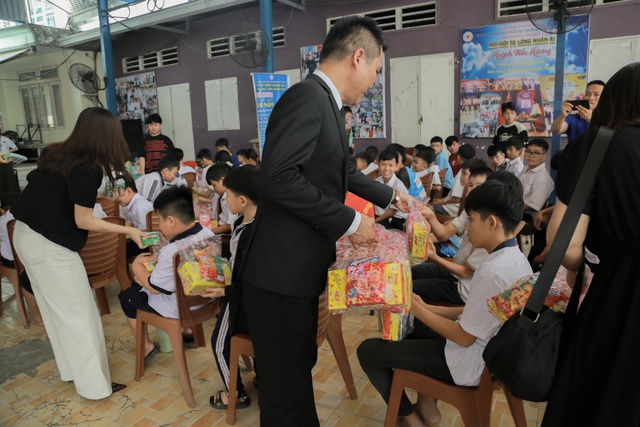 Herbalife Việt Nam tiếp tục tổ thức chương trình “Xuân Yêu Thương” 2026 cho trẻ em và người cao tuổi có hoàn cảnh khó khăn tại các Trung tâm Casa Herbalife trên toàn quốc - Ảnh 4.