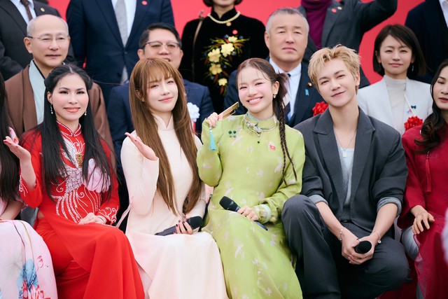 Nữ Thượng u&yacute; li&ecirc;n tục h&aacute;t &ldquo;o&eacute;t&rdquo; với c&aacute;i lạnh 7 độ C, giọng run rẩy dưới thời tiết cắt da thịt- Ảnh 1.