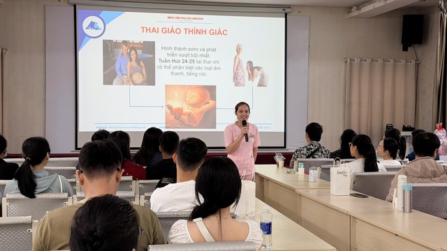 Lớp học tiền sản: c&ugrave;ng ba mẹ t&igrave;m hiểu về thai gi&aacute;o &ndash; h&agrave;nh tr&igrave;nh kết nối y&ecirc;u thương tại bệnh viện phụ sản m&ecirc;k&ocirc;ng - Ảnh 1.
