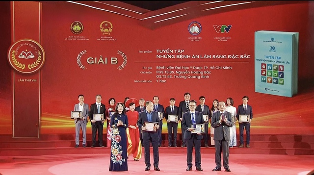 &ldquo;Tuyển tập những bệnh &aacute;n l&acirc;m s&agrave;ng đặc sắc&rdquo;: khi tri thức y khoa được vinh danh tại giải thưởng s&aacute;ch quốc gia - Ảnh 1.