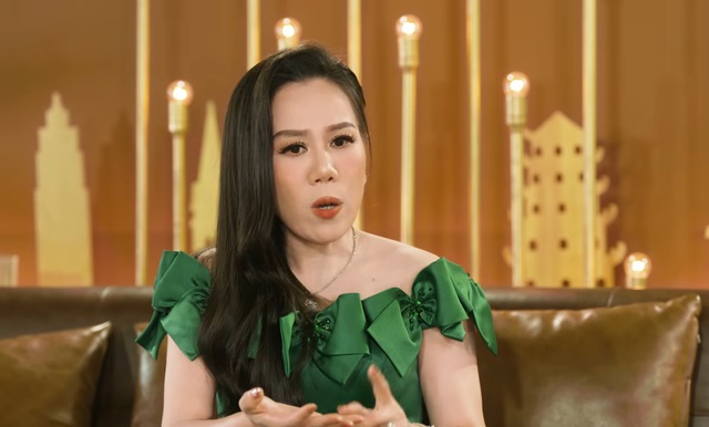 Nữ ca sĩ l&agrave;m b&agrave; chủ c&ocirc;ng ty ở Mỹ: Kh&ocirc;ng nấu ăn, kh&ocirc;ng th&aacute;o v&aacute;t, kh&ocirc;ng đưa đ&oacute;n con - Ảnh 1.