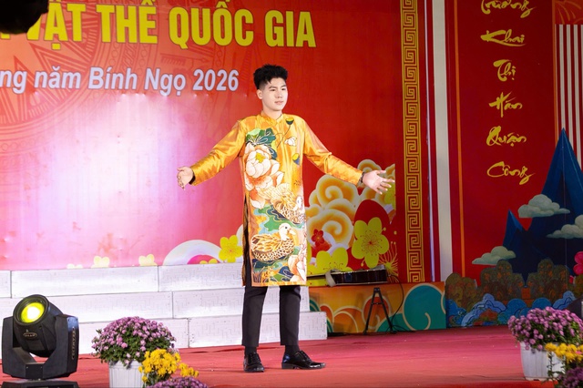 Vũ Trung Lương &ndash; Người mẫu trẻ đảm nhận vị tr&iacute; First Face mở m&agrave;n đ&ecirc;m thời trang tại Lễ hội Đền Tả Phủ, Lạng Sơn  - Ảnh 2.