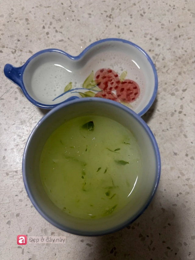 T&ocirc;i từng nghĩ phải d&ugrave;ng dầu xả đắt tiền mới c&oacute; t&oacute;c mềm mượt, cho đến khi thử c&ocirc;ng thức 2 nguy&ecirc;n liệu n&agrave;y- Ảnh 1.