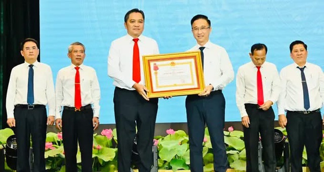 Th&agrave;nh phố Hồ Ch&iacute; Minh ph&aacute;t động phong tr&agrave;o thi đua y&ecirc;u nước năm 2026: Tạo đột ph&aacute; để tăng trưởng hai con số - Ảnh 2.
