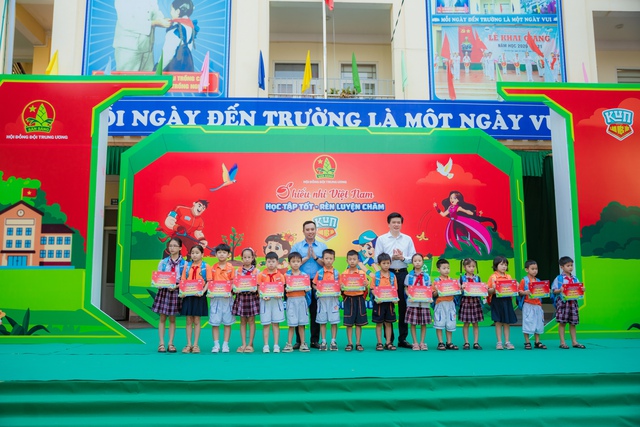 1.500 thiếu nhi tham dự ng&agrave;y hội &ldquo;Thiếu nhi Việt Nam - Học tập tốt, r&egrave;n luyện chăm&rdquo; tại tỉnh Nghệ An - Ảnh 2.
