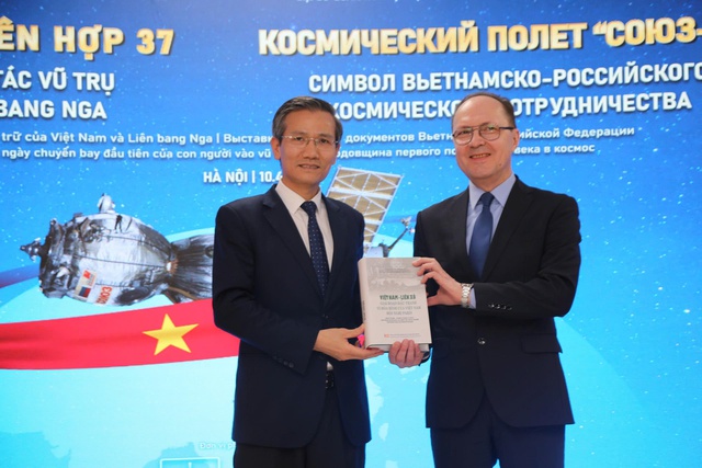 Trưng b&agrave;y t&agrave;i liệu lưu trữ  &ldquo;Chuyến bay li&ecirc;n hợp 37 - Biểu tượng hợp t&aacute;c vũ trụ Việt Nam - Li&ecirc;n bang Nga&rdquo; - Ảnh 4.
