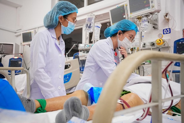 Cuộc đua kỳ tích với tử thần: cứu sống người đàn ông ngộ độc sau 6 ngày nguy kịch tại Bệnh viện Thống Nhất - Ảnh 1.