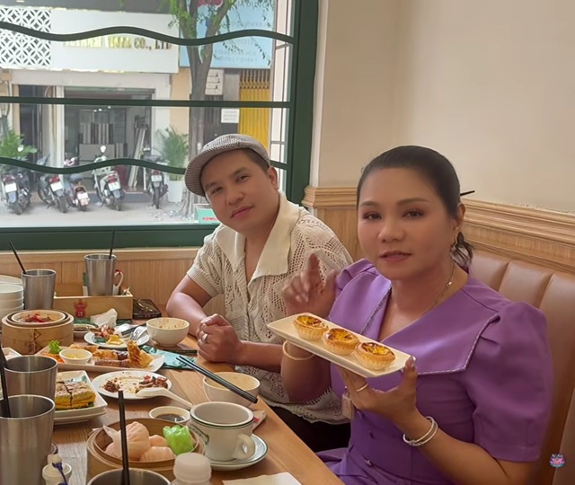 Nữ NSƯT từ Mỹ về gặp con trai 1 nữ NSND nổi tiếng: Khẳng định không nói xấu ai- Ảnh 2. Nữ NSƯT từ Mỹ về gặp con trai 1 nữ NSND nổi tiếng: Khẳng định không nói xấu ai- Ảnh 2.