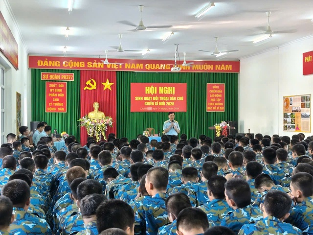 Để gi&aacute;o dục ch&iacute;nh trị, tư tưởng s&aacute;t hơn với bộ đội - Ảnh 2.