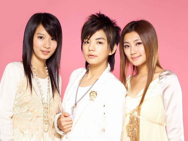 Nh&oacute;m nữ xui xẻo nhất showbiz: Người bị lửa thi&ecirc;u sống bỏng 54%, người ng&atilde; từ tr&ecirc;n cao chấn thương cột sống- Ảnh 1.