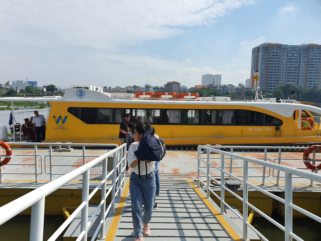Tất tần tật về trải nghiệm đi bus sông Sài Gòn cho người mới - Ảnh 4.