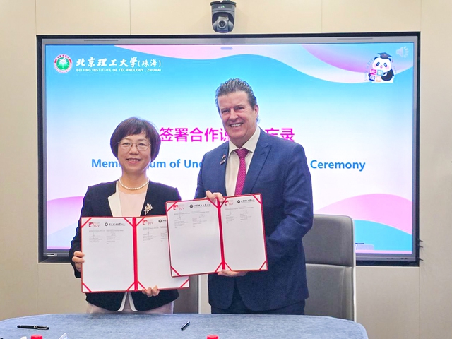 BUV tham gia Diễn đ&agrave;n cấp cao&nbsp;tại&nbsp;Đại học Thanh Hoa, g&oacute;p phần th&uacute;c đẩy hợp t&aacute;c gi&aacute;o dục Việt - Trung - Ảnh 4.