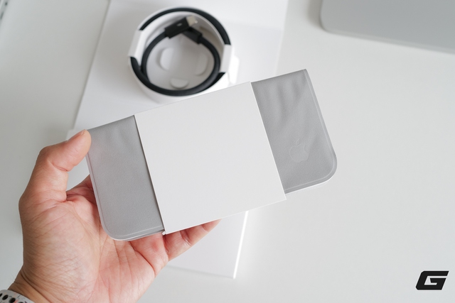 Tr&ecirc;n b&agrave;n Apple Studio Display XDR nano-texture: D&ugrave;ng rồi mới hiểu v&igrave; sao m&agrave;n h&igrave;nh Apple lu&ocirc;n c&oacute; sức h&uacute;t ri&ecirc;ng - Ảnh 5.