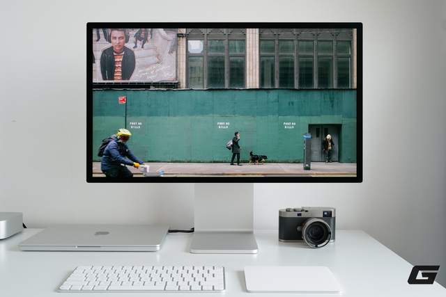 Tr&ecirc;n b&agrave;n Apple Studio Display XDR nano-texture: D&ugrave;ng rồi mới hiểu v&igrave; sao m&agrave;n h&igrave;nh Apple lu&ocirc;n c&oacute; sức h&uacute;t ri&ecirc;ng - Ảnh 13.