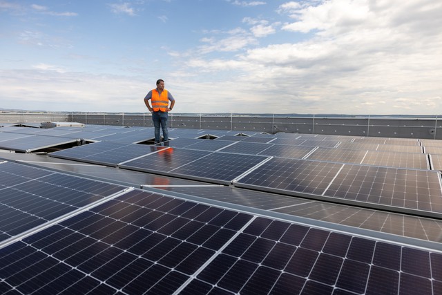 Apple lập cột mốc xanh mới: 30% vật liệu sản phẩm năm 2025 l&agrave; t&aacute;i chế, ho&agrave;n th&agrave;nh cam kết x&oacute;a sổ nhựa khỏi bao b&igrave;- Ảnh 5.