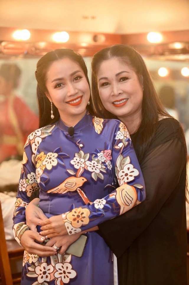 "Chị Hồng Vân đang ở Mỹ, gọi về cho tôi ngay trong đêm" - Ảnh 2.