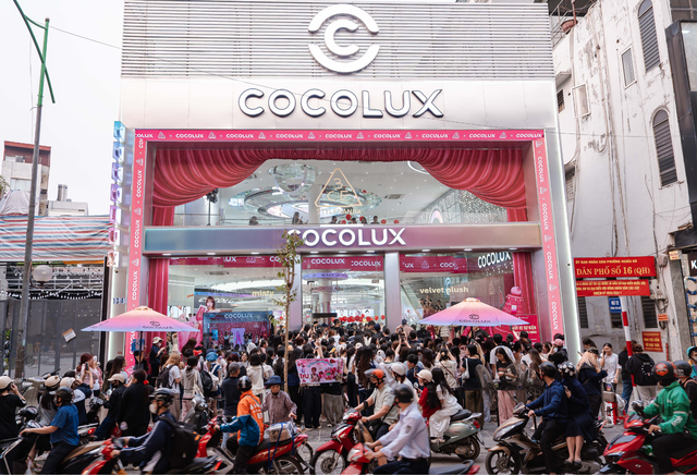 CongB &ldquo;b&ugrave;ng ch&aacute;y&rdquo; tại sự kiện Cocolux x 3CE: Gen Z phủ k&iacute;n flagship Cocolux - Ảnh 3.