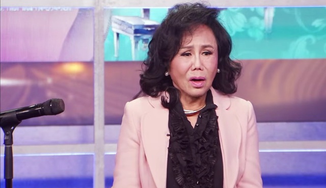 Thanh Tuyền về Việt Nam h&aacute;t ph&ograve;ng tr&agrave;: "Kh&aacute;n giả lặng đi, kh&ocirc;ng ai n&oacute;i 1 c&acirc;u"- Ảnh 1.