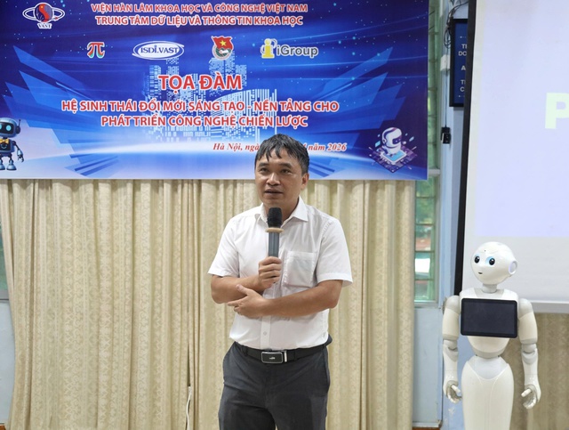 Tọa đ&agrave;m v&agrave; triển l&atilde;m s&aacute;ch tại Thư viện Viện H&agrave;n l&acirc;m, H&agrave; Nội - Ảnh 3.