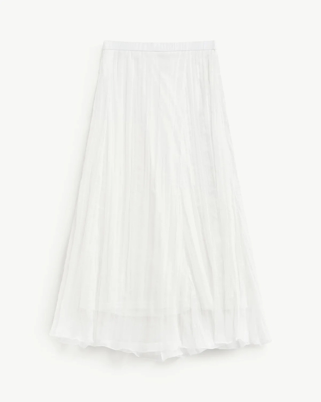 V&aacute;y th&ocirc; trắng ch&iacute;nh l&agrave; &ldquo;chiếc v&aacute;y quốc d&acirc;n&rdquo; h&egrave; 2026, mặc kiểu g&igrave; cũng ra kh&iacute; chất sang xịn- Ảnh 9.