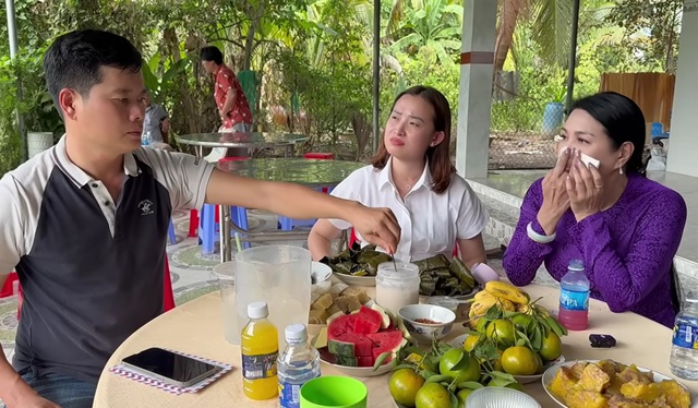 Tr&ugrave;m Điền Qu&acirc;n Khương Dừa ra th&ocirc;ng b&aacute;o, c&oacute; mặt một nữ NSƯT từ Mỹ về- Ảnh 1.