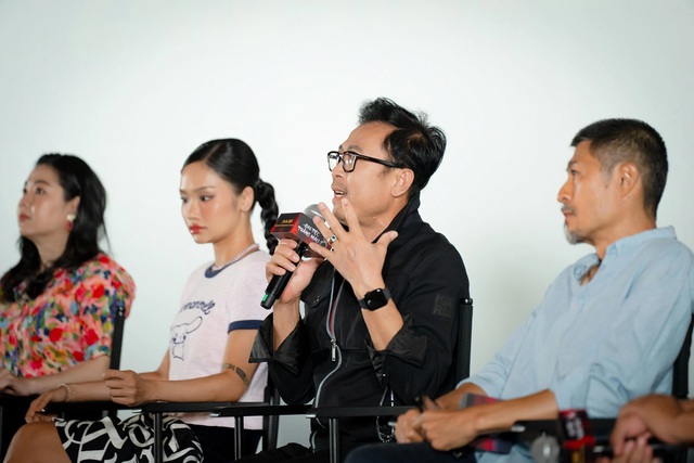 Nam nghệ sĩ l&agrave; &ocirc;ng chủ từ Mỹ về nước: "T&ocirc;i bầm t&iacute;m khắp người"- Ảnh 1.