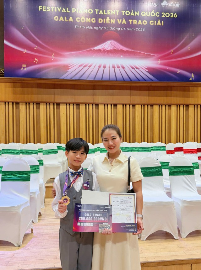 Khương Khương Quốc Trường: Tài năng nhí Lâm Đồng đam mê piano cổ điển- Ảnh 1. Khương Khương Quốc Trường: Tài năng nhí Lâm Đồng đam mê piano cổ điển- Ảnh 1.