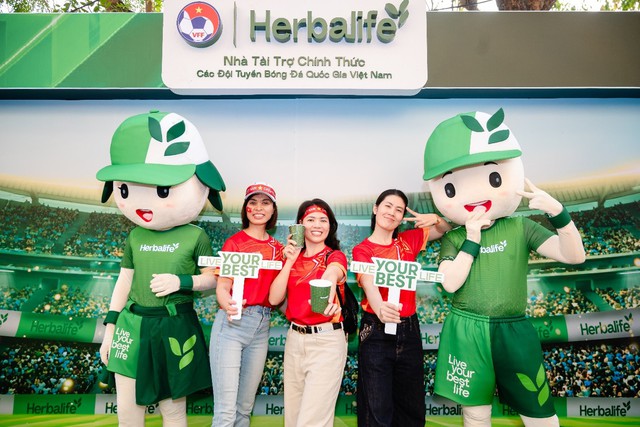 Herbalife Việt Nam tổ chức Fanzone tiếp lửa Đội tuyển Việt Nam trong trận đấu quan trọng gặp Malaysia tại v&ograve;ng loại Asian Cup 2027 - Ảnh 3.