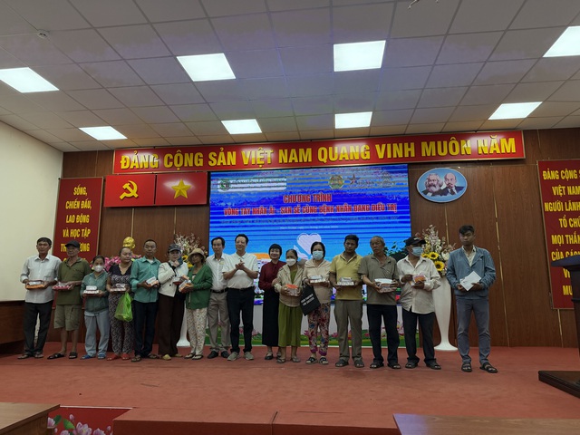 V&ograve;ng tay nh&acirc;n &aacute;i: Khi doanh nghiệp v&agrave; y tế c&ugrave;ng nhịp đập v&igrave; bệnh nh&acirc;n ngh&egrave;o - Ảnh 8.