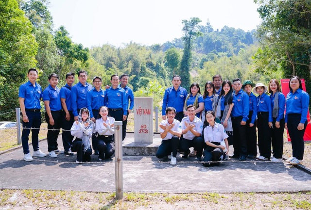 Th&aacute;ng Ba bi&ecirc;n giới 2026: Tuổi trẻ TP. Hồ Ch&iacute; Minh v&agrave; h&agrave;nh tr&igrave;nh nghĩa t&igrave;nh tại B&ugrave; Gia Mập - Ảnh 10.