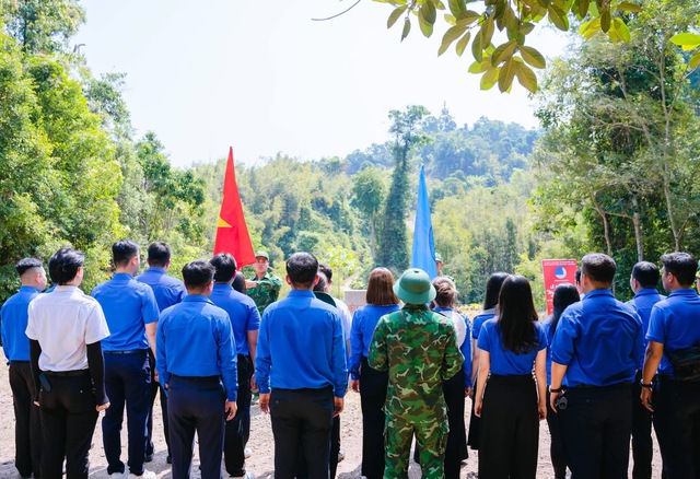 Th&aacute;ng Ba bi&ecirc;n giới 2026: Tuổi trẻ TP. Hồ Ch&iacute; Minh v&agrave; h&agrave;nh tr&igrave;nh nghĩa t&igrave;nh tại B&ugrave; Gia Mập - Ảnh 1.