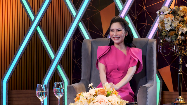 Nữ MC muốn bỏ nghề đi dạy học: "T&ocirc;i bật kh&oacute;c nức nở" - Ảnh 2.