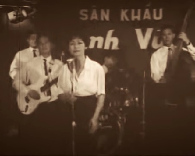 Kh&aacute;nh Ly đi h&aacute;t ở nh&agrave; h&agrave;ng bị &ocirc;ng chủ từ chối thẳng - Ảnh 2.