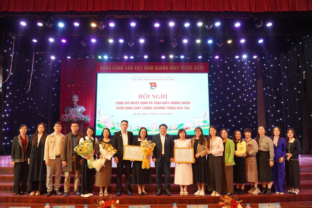 15 NĂM X&Acirc;Y DỰNG, PH&Aacute;T TRIỂN KHOA CH&Iacute;NH TRỊ HỌC (HỌC VIỆN THANH THIẾU NI&Ecirc;N VIỆT NAM) V&Agrave; KỶ NIỆM 38 NĂM NG&Agrave;Y TH&Agrave;NH LẬP  - Ảnh 2.