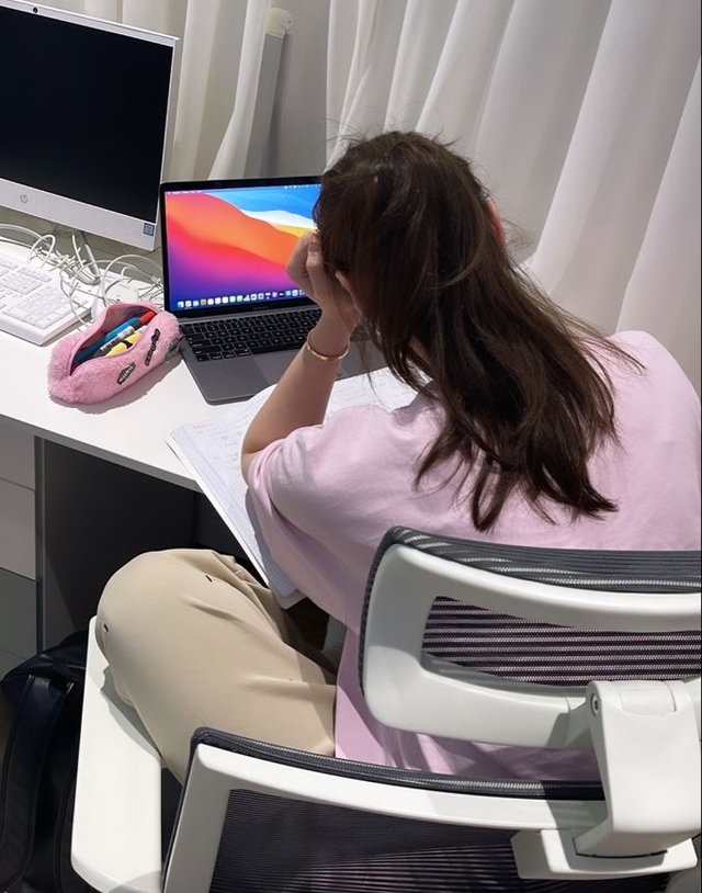 Từ điển c&ocirc;ng sở 2026: 8 kh&aacute;i niệm mới ra đời chỉ để mi&ecirc;u tả SỰ BẾ TẮC của d&acirc;n văn ph&ograve;ng- Ảnh 2.