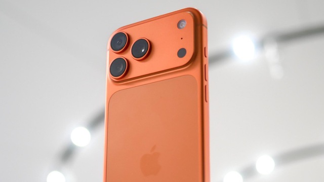 M&agrave;u Cam vũ trụ của iPhone 17 Pro Max đ&atilde; xuất hiện tr&ecirc;n to&agrave;n vũ trụ Android - Ảnh 2.
