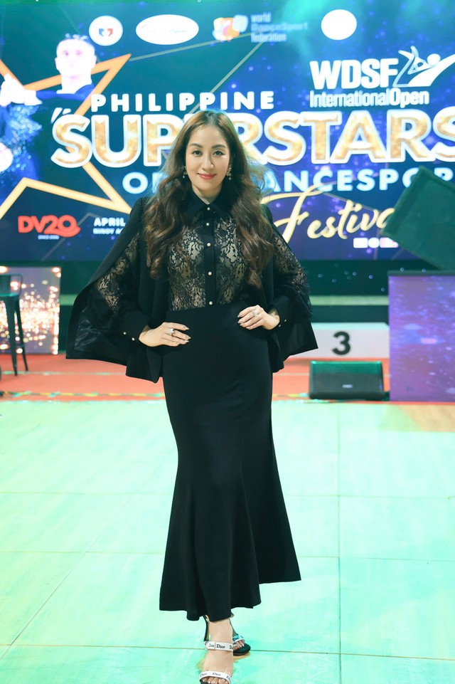 Kh&aacute;nh Thi khẳng định đẳng cấp trọng t&agrave;i tại Giải DanceSport Đ&ocirc;ng Nam &Aacute;, nhưng tại sao người được khen lại l&agrave; Hồng Thi? - Ảnh 3.