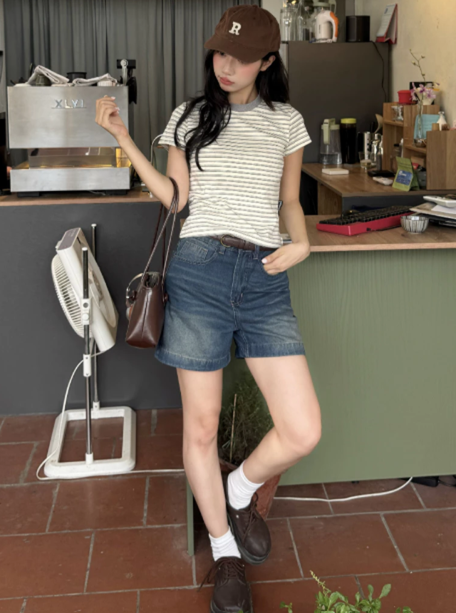 "Bad girl" Cbiz bước xuống xe hơi khiến triệu người th&iacute;ch: Mặc đơn giản th&ocirc;i m&agrave; cuốn khỏi b&agrave;n - Ảnh 9.