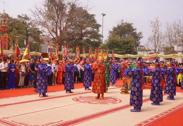 G&igrave;n giữ hồn cốt d&acirc;n tộc qua Lễ rước &ndash; tế &ndash; d&acirc;ng hương Đức Quốc Tổ Lạc Long Qu&acirc;n - Ảnh 1.