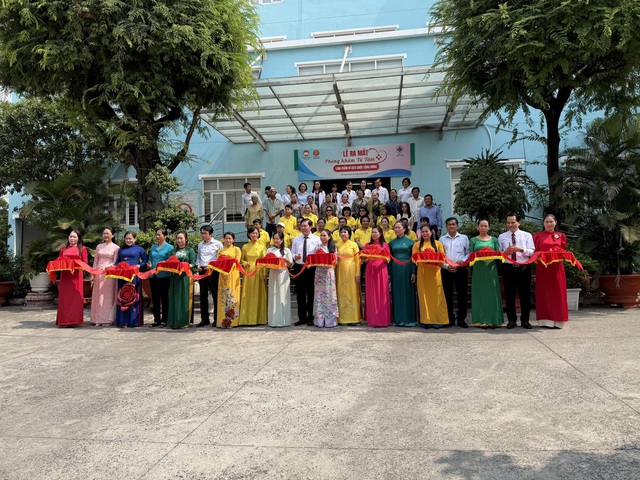 &ldquo;Ph&ograve;ng kh&aacute;m Từ T&acirc;m&rdquo; ở Th&agrave;nh phố Hồ Ch&iacute; Minh: Thắp s&aacute;ng y tế cơ sở bằng l&ograve;ng nh&acirc;n &aacute;i - Ảnh 2.