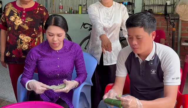 Nữ NSƯT giàu có: "Tôi dời vé lại, khỏi bay về Mỹ luôn"- Ảnh 1. Nữ NSƯT giàu có: "Tôi dời vé lại, khỏi bay về Mỹ luôn"- Ảnh 1.