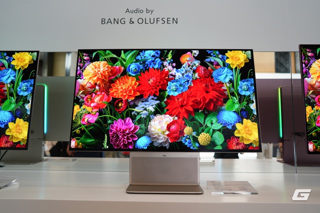 Tr&ecirc;n tay m&agrave;n h&igrave;nh flagship TCL 32X3A: "Con qu&aacute;i vật" với c&ocirc;ng nghệ OLED+, 4K 240Hz v&agrave; t&iacute;ch hợp loa Bang & Olufsen - Ảnh 7.