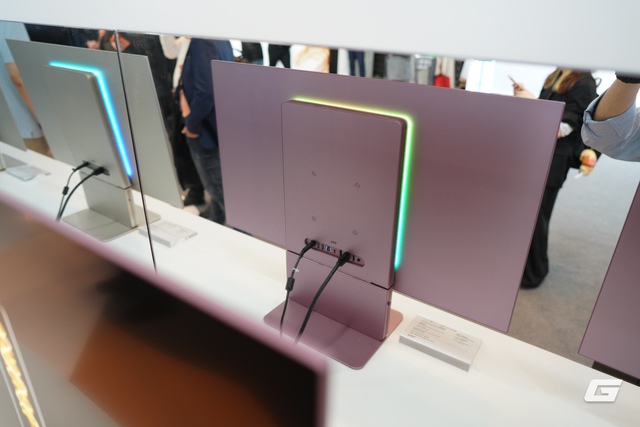 Tr&ecirc;n tay m&agrave;n h&igrave;nh flagship TCL 32X3A: "Con qu&aacute;i vật" với c&ocirc;ng nghệ OLED+, 4K 240Hz v&agrave; t&iacute;ch hợp loa Bang & Olufsen - Ảnh 6.