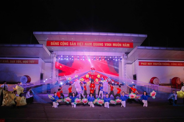 Bồi dưỡng năng lực quản l&yacute; tư tưởng cho học vi&ecirc;n đ&agrave;o tạo c&aacute;n bộ ch&iacute;nh trị cấp ph&acirc;n đội trước t&aacute;c động của mạng x&atilde; hội ở Trường Sĩ quan ch&iacute;nh trị hiện nay - Ảnh 2.