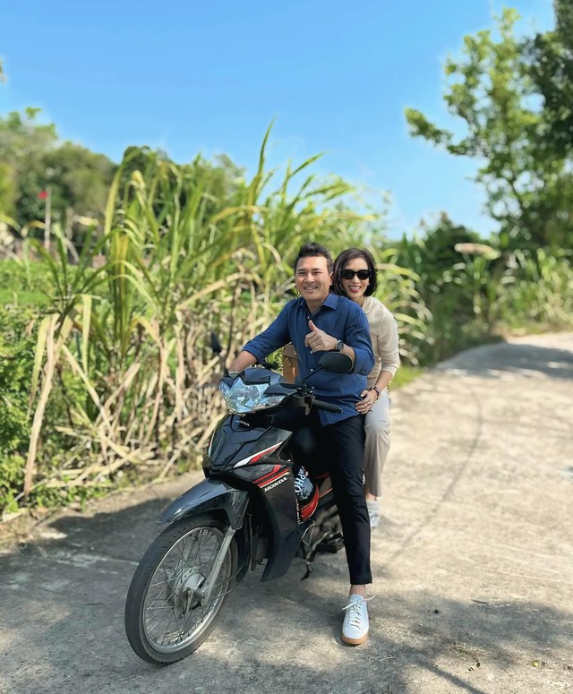 Nhan sắc hoa kh&ocirc;i Việt cưới đại gia "ngh&egrave;o nhất trong số những người theo đuổi" - Ảnh 7.