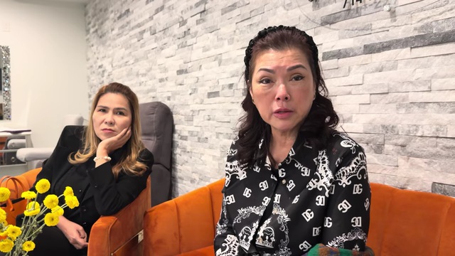 Vợ Ch&iacute; T&agrave;i bị người gi&aacute;m s&aacute;t g&acirc;y kh&oacute; dễ: "Chủ mới kh&oacute; lắm"- Ảnh 1.