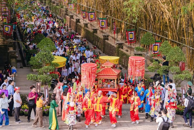 H&agrave;nh tr&igrave;nh &ldquo;Tự h&agrave;o n&ograve;i giống Ti&ecirc;n Rồng&rdquo; 2026: Nơi ngọn lửa cội nguồn rực ch&aacute;y trong tim tuổi trẻ th&agrave;nh phố Hồ Ch&iacute; Minh - Ảnh 1.