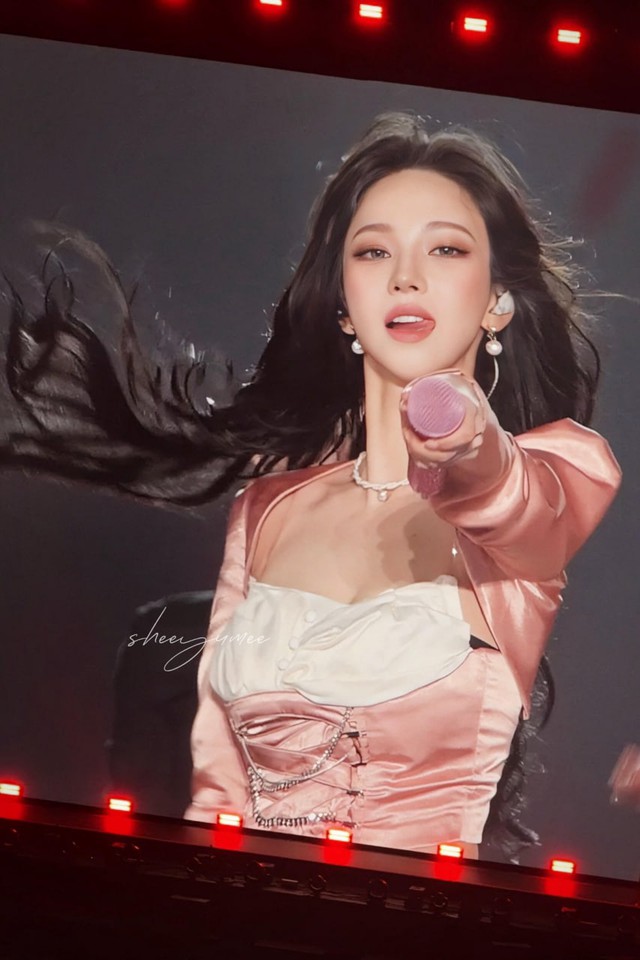 Cả triệu người sững sờ trước nhan sắc đẳng cấp của mỹ nhân đẹp hơn trí tuệ nhân tạo, visual cỡ này bảo sao cứ mãi hot! - Ảnh 1. Cả triệu người sững sờ trước nhan sắc đẳng cấp của mỹ nhân đẹp hơn trí tuệ nhân tạo, visual cỡ này bảo sao cứ mãi hot! - Ảnh 1.